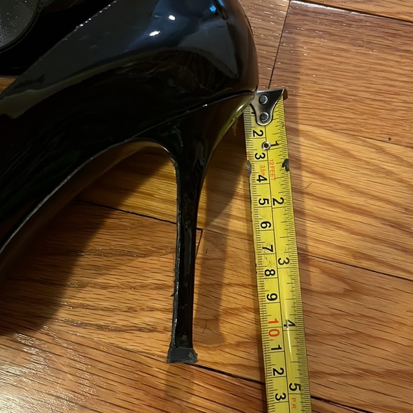 YSL black patent, leather tribute here - Picture 5 of 5